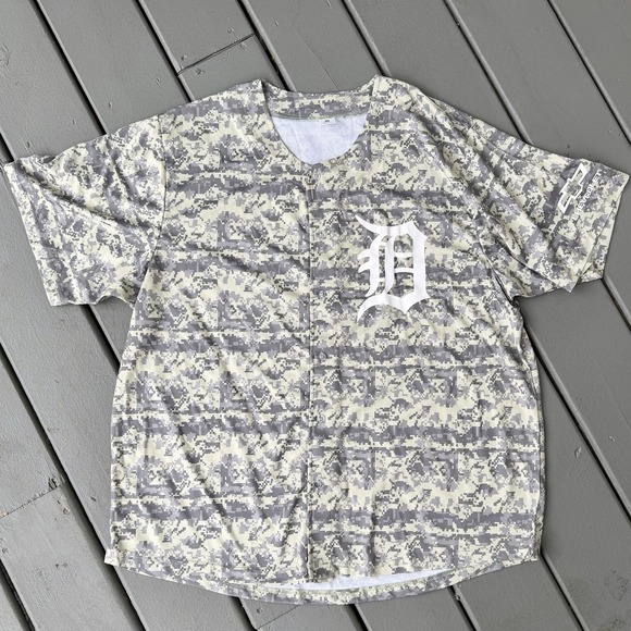 Success brands Other - Detroit Tigers Camo Button Down Jersey XL Chevrolet Logo‎ Promo Vintagecore